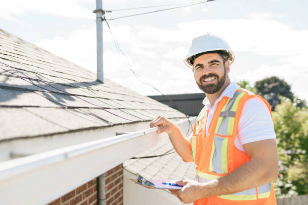 Best Roof Gutter Cleaning  in Uniontown, OH